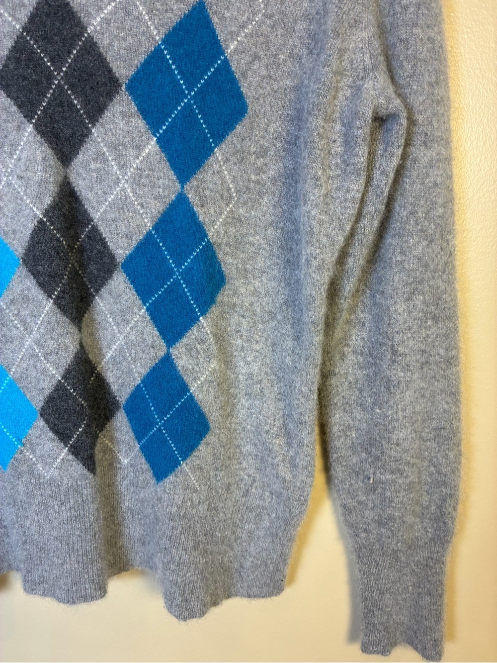 Apt. 9 100% Cashmere V Neck Argyle Pullover Sweater - Picture 8 of 11
